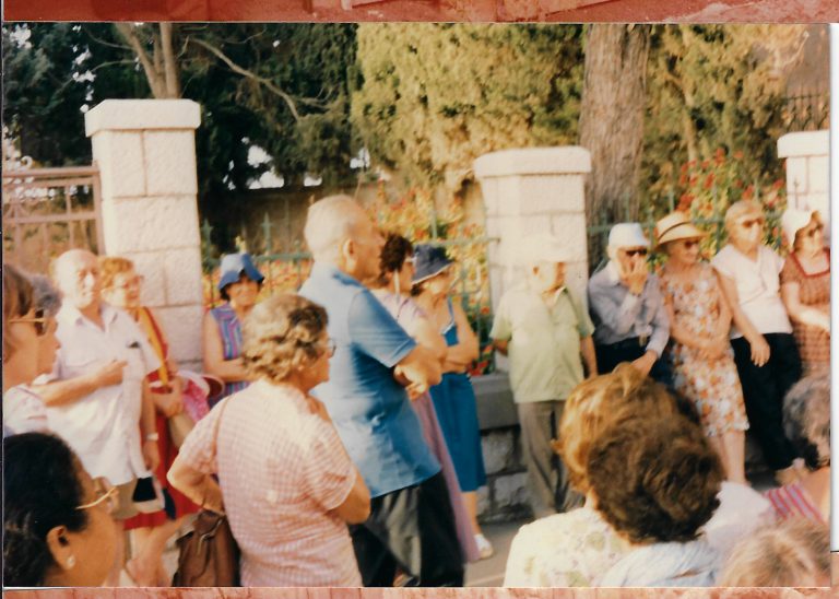 חיפה חצר הכרמליתים - 1986